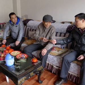 天水市有關(guān)部門領(lǐng)導(dǎo)、公司領(lǐng)導(dǎo)節(jié)前走訪慰問離退休老干部