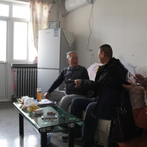 市企業(yè)工委領(lǐng)導(dǎo)、公司領(lǐng)導(dǎo)春節(jié)前走訪慰問黨員骨干、生活困難黨員和離退休老干部