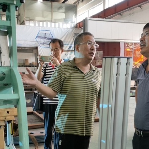 張新子帶隊(duì)赴江浙滬等地就產(chǎn)品自動(dòng)化生產(chǎn)線(xiàn)建設(shè)進(jìn)行實(shí)地調(diào)研