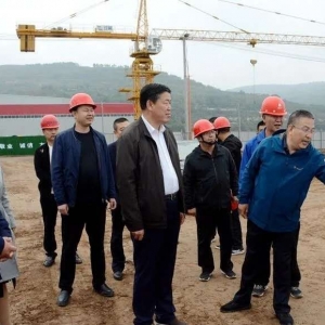 市長(zhǎng)王軍調(diào)研公司新廠(chǎng)區(qū)搬遷建設(shè)和開(kāi)發(fā)區(qū)有關(guān)項(xiàng)目建設(shè)工作